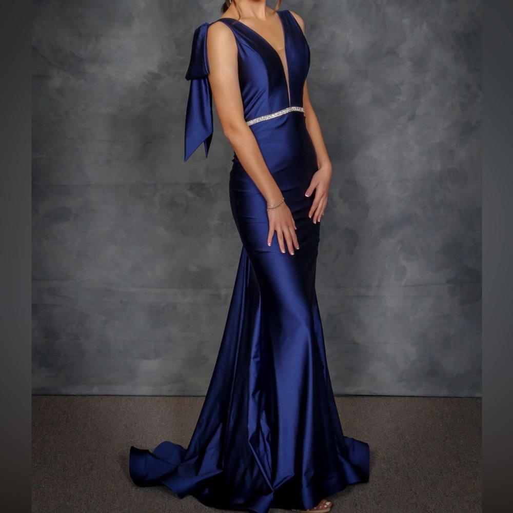 Size XS Jessica Angel- Navy 
Wore one time to Hoco Oct ‘23 
$225